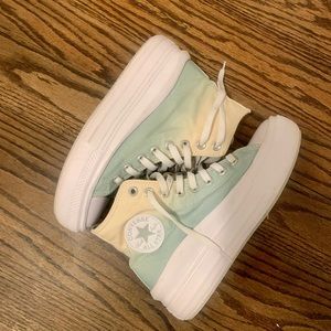 Chuck Taylor All Star Move Platform Women’s Size 7.5